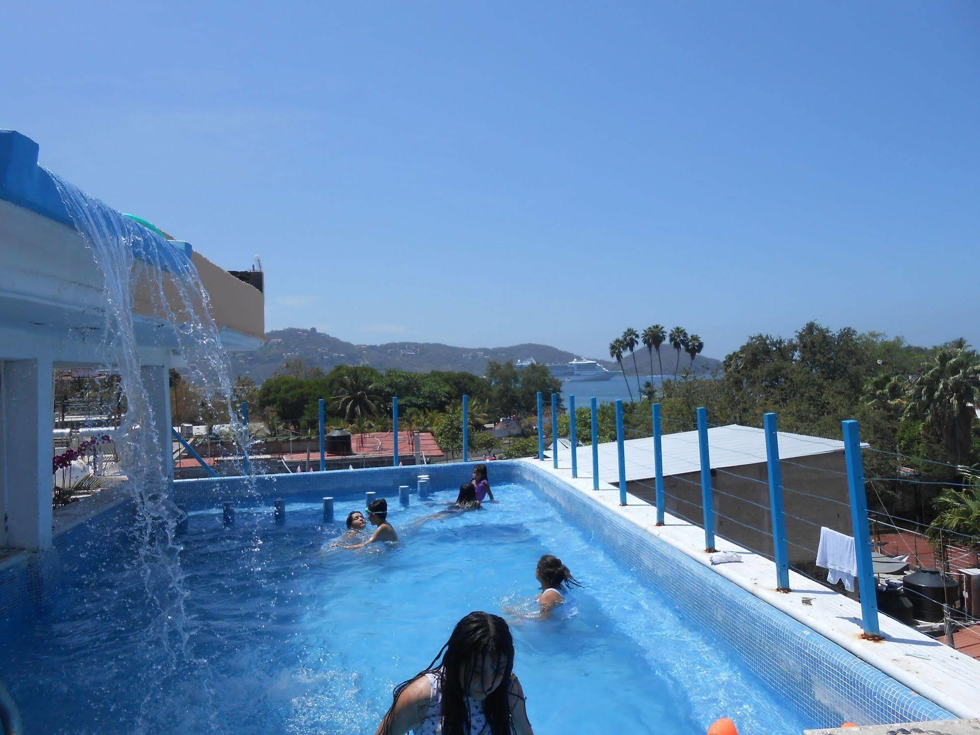 Hotel Corona Zihua Zihuatanejo Exteriör bild
